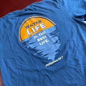 District Water Life Spiritual Biblical Verse Quote Blue Graphic Tee (Large)